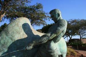 Photo Courtesy of Lynn Greyling http://www.publicdomainpictures.net/view-image.php?image=88828&picture=figure-in-statue-curbed-freedom